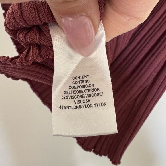 WAYF x Revolve Ribbed Burgundy High Neck Top - Picture 4 of 5